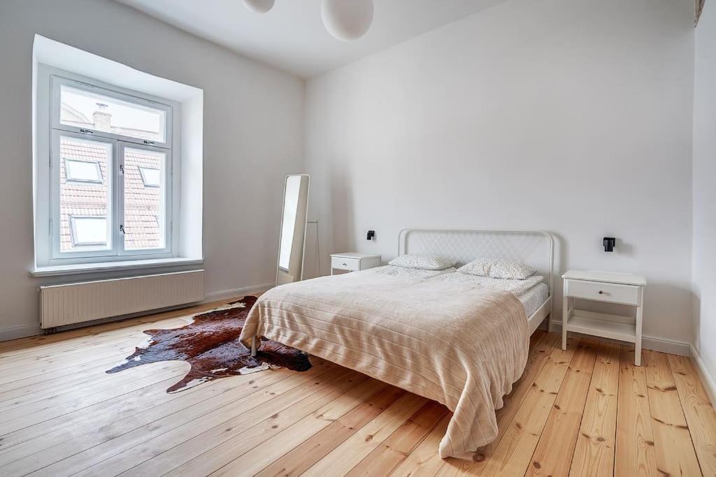Spacious 2-Bedroom Flat In Old Town By Urban Rent VNO Extérieur photo