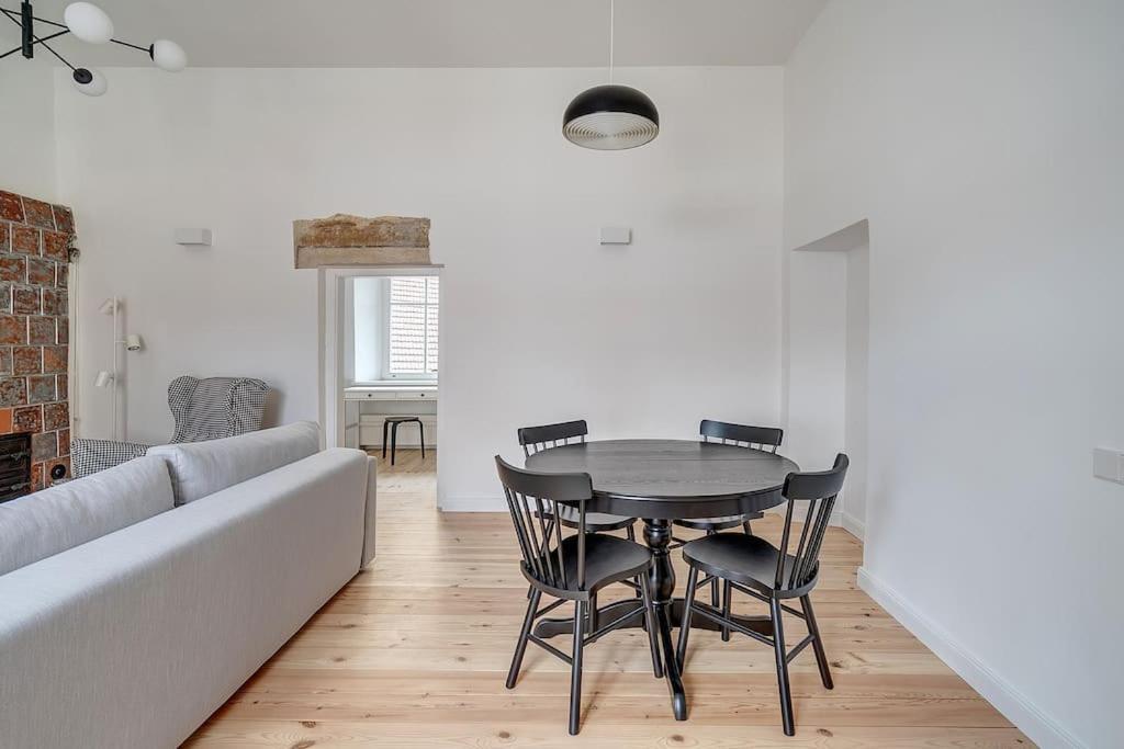 Spacious 2-Bedroom Flat In Old Town By Urban Rent VNO Extérieur photo